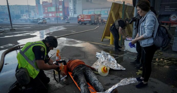 Ucraina, sotto piogge di razzi e droni l’intera regione di Kharkiv