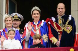 Copertina di “Kate Middleton potrebbe affacciarsi dal balcone di Buckingham Palace durante i festeggiamenti per il compleanno di Re Carlo”