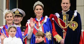 Copertina di “Kate Middleton potrebbe affacciarsi dal balcone di Buckingham Palace durante i festeggiamenti per il compleanno di Re Carlo”