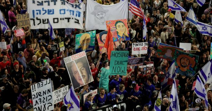 Bibi in bilico: cadere a destra o al centro