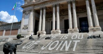 Copertina di Gnam Gnam l’archivio Lonzi: il museo vuole sbarazzarsene