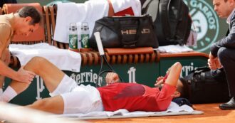 Copertina di “Non so se sarò in grado di tornare in campo”. L’annuncio di Djokovic fa tremare il Roland Garros: cosa cambia per Sinner