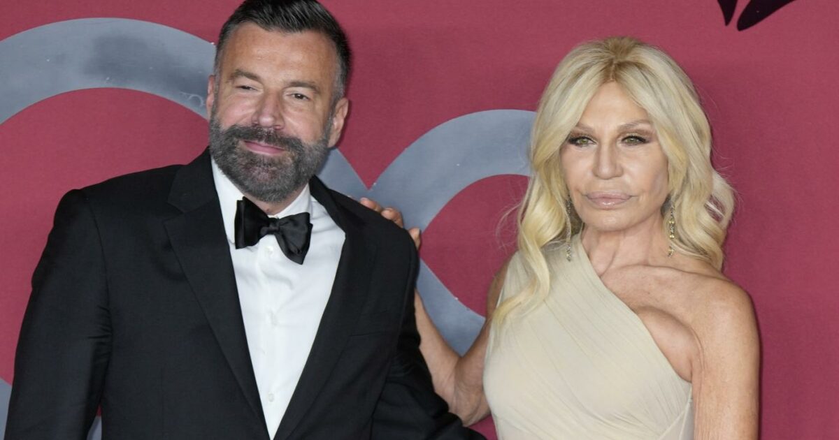 Donatella Versace e l’endorsement per Zan alle elezioni europee: ecco perché ha scelto il deputato Pd