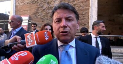 Copertina di Conte: “La destra fa sciacallaggio su Roggero dopo aver fallito sulla sicurezza. Conserviamo una civiltà del diritto, no a giustizia fai da te”