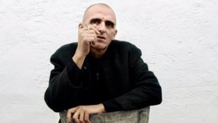 Copertina di “Ho avuto un infarto, Pietrangelo Buttafuoco ha chiamato subito i soccorsi, la velocità mi ha salvato la vita. Il freddo della morte? Lo conosco da quando avevo 4 anni”: le parole di Giovanni Lindo Ferretti