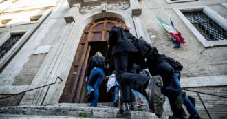 Copertina di Par condicio nei dibattiti, gli studenti: “Così Valditara lede la libertà di pensiero. Il 14 novembre scenderemo in piazza”