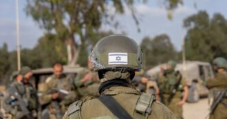 Copertina di Israele, l’attivista Jabarin: “Non solo sorveglianza digitale, ma pressioni e minacce: le ho subite anche io. È una piovra”