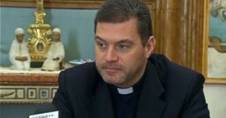 Copertina di Prete condannato per abusi su una 12enne ritorna nella sua diocesi, la famiglia della vittima: “Enorme ingiustizia”