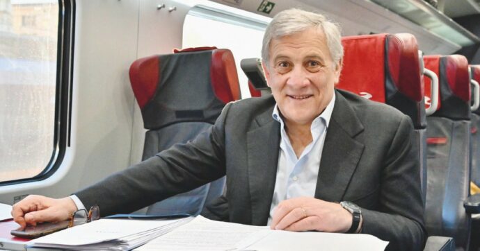 Tutti in treno (azzurro): a Napoli nel nome di B.