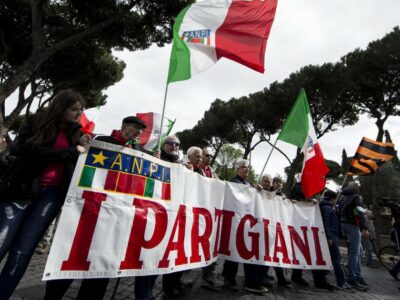 Copertina di Gli 80 anni dal 25 aprile mentre il fascismo riemerge e ci riporta in basso