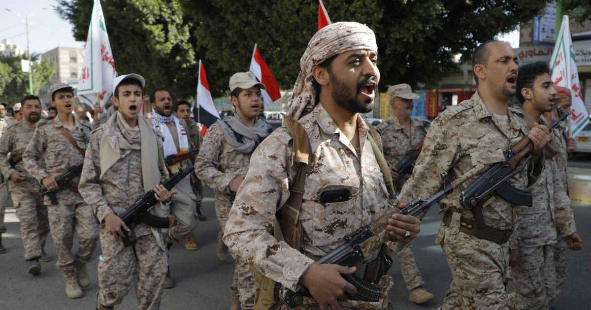 Yemeni Houthi forces arrested 15 individuals together with 9 UN officers