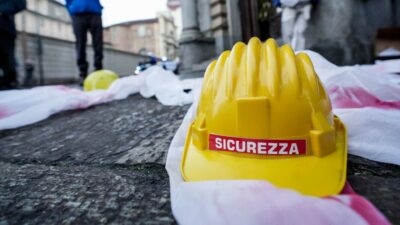 Copertina di Operaio di 24 anni investito sull’A14: caccia al pirata della strada. I filmati al vaglio della polizia