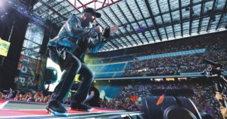 Copertina di E Vasco dà ordine e disciplina a Meloni