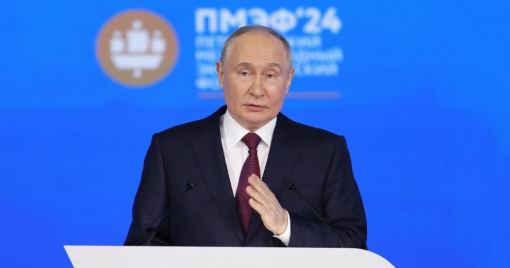 Putin: “Non abbiamo bisogno del nucleare per vincere in Ucraina”. E Biden lo paragona ad Adolf Hitler: “Faremo come in Normandia”