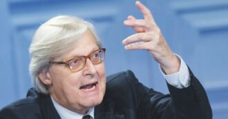 Copertina di Sgarbi insulta Conte via sms: “Cameriere, ti avvii al nulla”