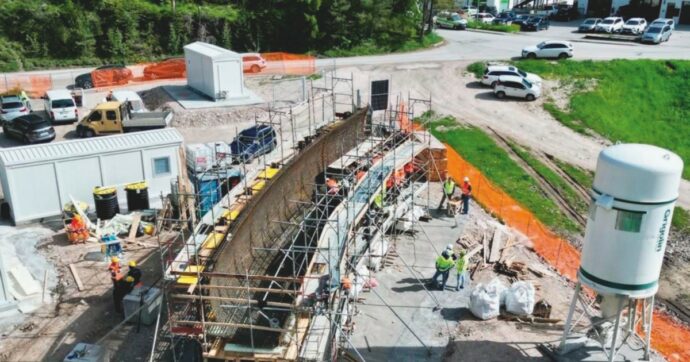 Copertina di Milano-Cortina, il nuovo flop: dopo la pista da bob, in ritardo pure i trampolini