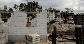 Copertina di Aiuti, Zelensky commissariato. L’inviato Nato vigilerà sui fondi