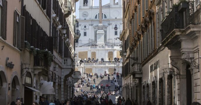 La “banda del buco” colpisce in via Condotti: maxi furto da 500mila euro alla gioielleria Bulgari nel cuore di Roma