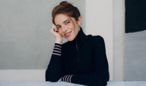 Copertina di “Il taglio dei fondi per il bonus psicologo non mi è piaciuto affatto. La salute mentale è un diritto di tutti”: Valentina Romani dopo “Mare Fuori” presenta il primo romanzo