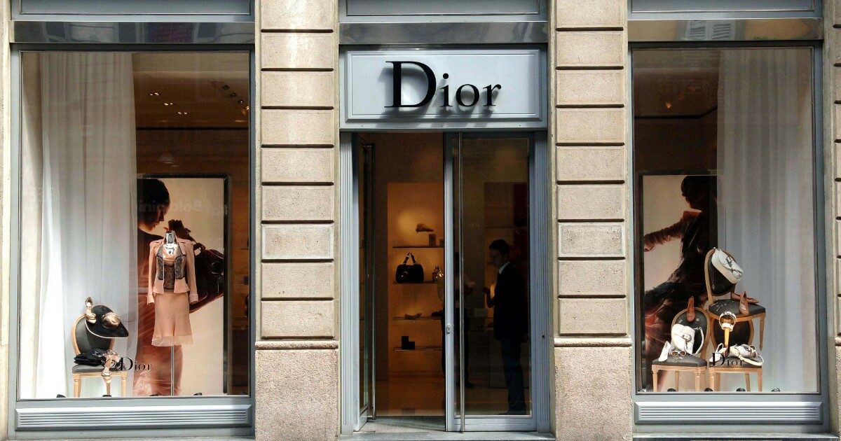 Furto nella boutique di Dior a Firenze per un valore 200mila euro tra borse e abbigliamento