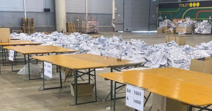 Roma, tilt informatico e schede da ricontare