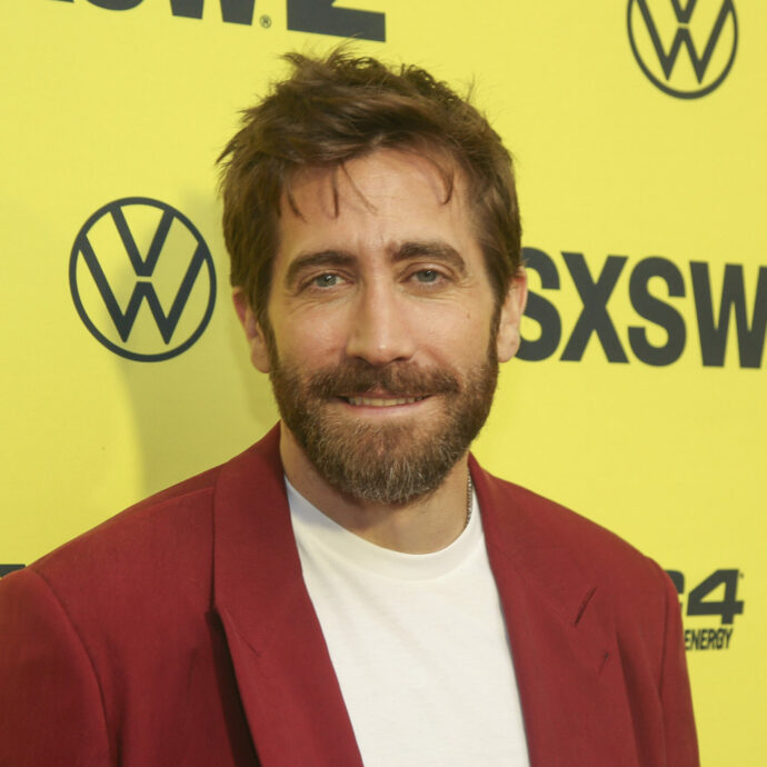 “Sono legalmente cieco, la mattina non vedo niente. Ma è vantaggioso per la mia carriera”: la confessione di Jake Gyllenhaal