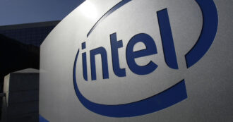 Copertina di Intel valuta lo stop del nuovo stabilimento da 25 miliardi di dollari nel Sud di Israele