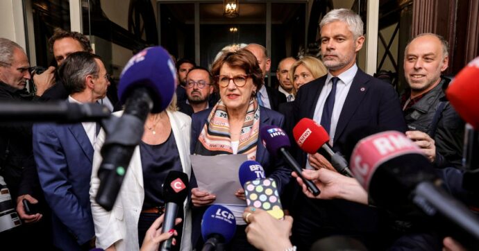 Altro che De Gaulle: Ciotti, i lucchetti e il partito in rivolta