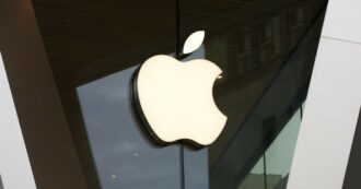 Copertina di L’app store di Apple nel mirino della Commissione Ue. Via a una nuova indagine: “Impedisce l’uso di canali alternativi”