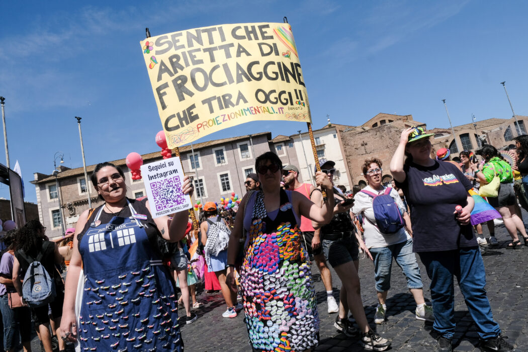 (foto Mauro Scrobogna /LaPresse)

Gay Pride prade in Rome, Saturday,  June 15 2024 (Photo by Mauro Scrobogna / LaPresse)