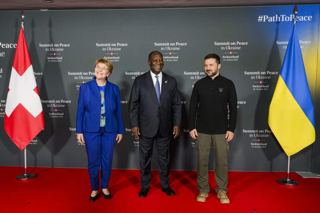 epa11412849 Swiss Federal President Viola Amherd (L) poses with President Alassane Ouattara of Ivory Coast (C) and Ukraine’s President Volodymyr Zelensky (R) during the Summit on Peace in Ukraine, in Stansstad near Lucerne, Switzerland, 15 June 2024. International heads of state gather on 15 and 16 June at the Buergenstock Resort in central Switzerland for the two-day Summit on Peace in Ukraine.  EPA/ALESSANDRO DELLA VALLE / POOL                     EDITORIAL USE ONLY  EDITORIAL USE ONLY