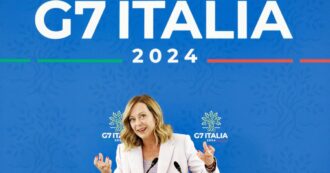 Copertina di Giorgia Meloni rivendica il successo del G7. E avverte Von der Leyen per le nomine Ue: “All’Italia sia riconosciuto ruolo che le spetta”