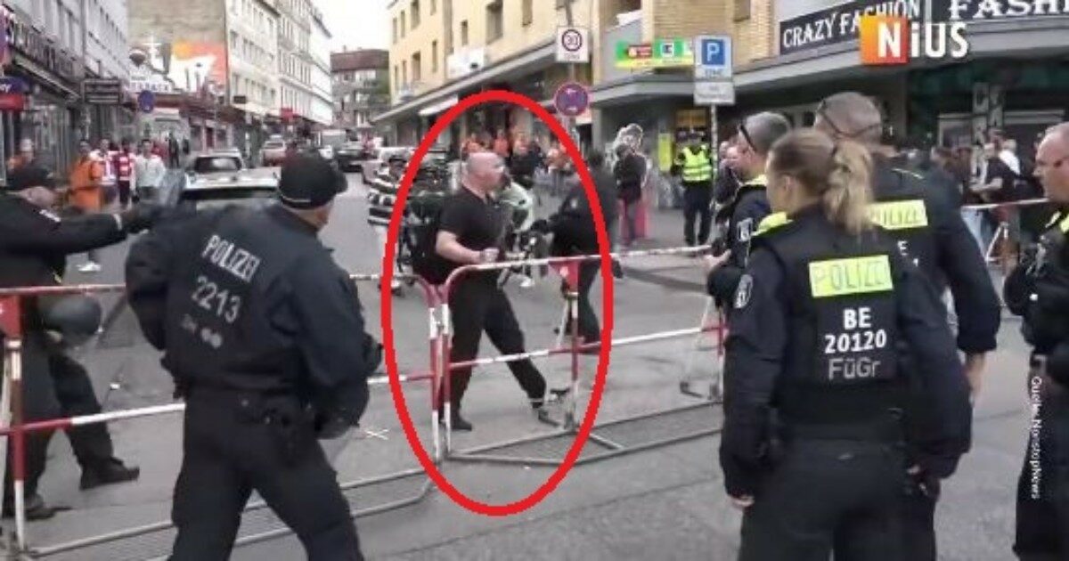 Amburgo, minaccia gli agenti con un piccone e una molotov davanti allo stadio prima dell’inizio di Polonia Olanda: la polizia spara