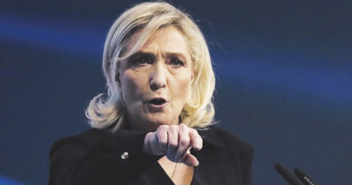 Le Pen pacifista al voto:  “Trattiamo con Mosca”