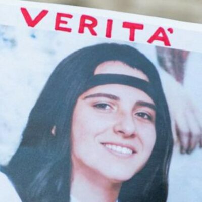 Copertina di Emanuela Orlandi, spunta una lettera anonima con il movente, i mandanti e gli esecutori del rapimento: “Tocca nomi di prelati di altissimo spessore”