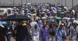Copertina di Strage tra i pellegrini in viaggio per La Mecca. Oltre 300 morti egiziani a causa del caldo torrido