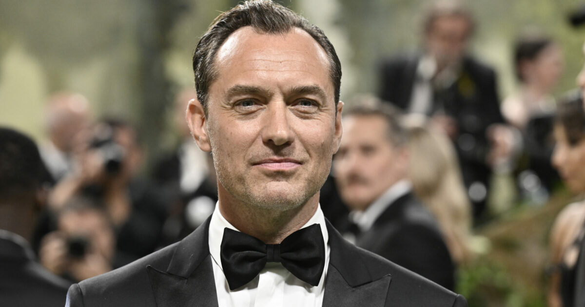 “Ora che sono flaccido e calvo, mi pento di non aver sfruttato di più il mio aspetto fisico”: lacrime amare per il sex symbol Jude Law