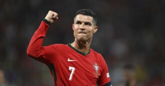 Copertina di La doppia esultanza in faccia agli avversari di Cristiano Ronaldo agli Europei dopo il gol di Conceiçao: il gesto fa infuriare i tifosi sui social
