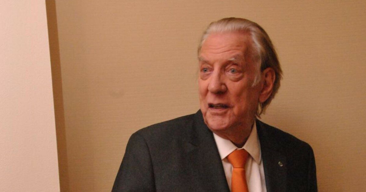 Donald Sutherland morto, l’annuncio del figlio Kiefer: “Uno degli attori più importanti della storia del cinema”