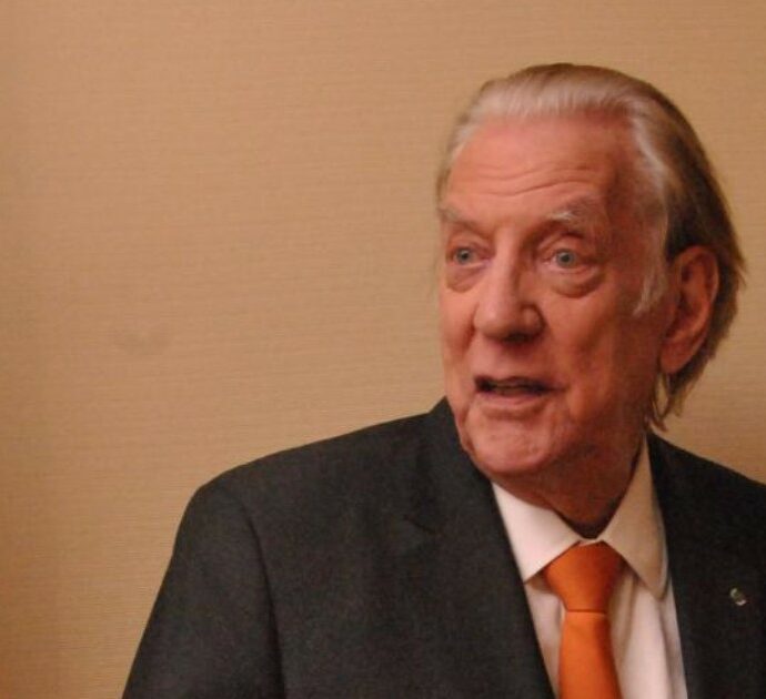 Donald Sutherland morto, l’annuncio del figlio Kiefer: “Uno degli attori più importanti della storia del cinema”