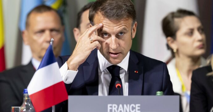 Macron perde altri pezzi: a Bruxelles dietro Meloni