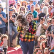 Copertina di Un pechinese di otto anni è stato incoronato “il cane più brutto del mondo”