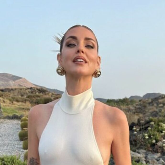 Chiara Ferragni cerca il rilancio e cambia agenzia di comunicazione: il piano per il rebranding affidato a Image Building