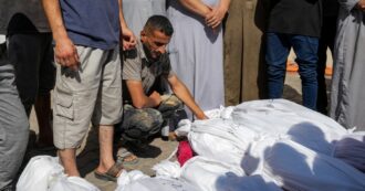 Copertina di Nuova strage di civili in un raid di Israele su Gaza: uccisi 42 palestinesi, 50 persone ferite. L’Ue condanna: “Serve indagine indipendente”