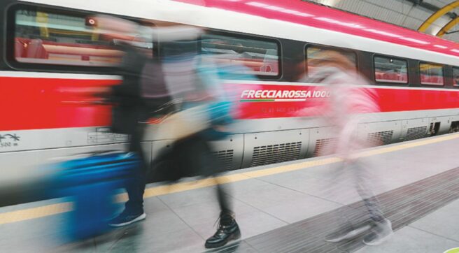 Alta velocità, rallentamenti e ritardi sulla linea Roma-Napoli per un problema tecnico. Poi riprende la regolare circolazione