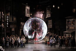 Copertina di Turandot alla Scala in 3D: una scenografia virtuale per il “nessun dorma” pucciniano