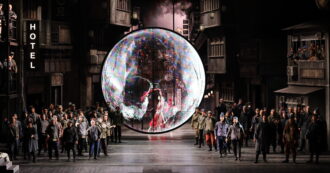 Copertina di Turandot alla Scala in 3D: una scenografia virtuale per il “nessun dorma” pucciniano