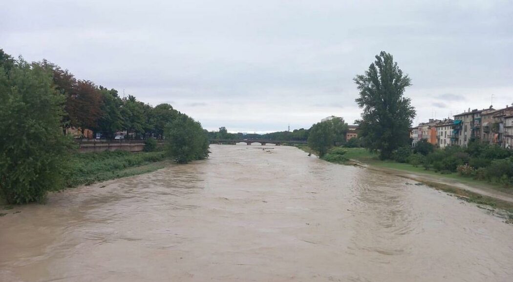 Maltempo, allerta rossa e arancione in Emilia-Romagna per le piene dei corsi d’acqua