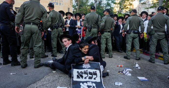 Schiaffo al governo Netanyahu, la Corte Suprema d’Israele vieta l’esenzione dal servizio militare per i giovani ultraortodossi