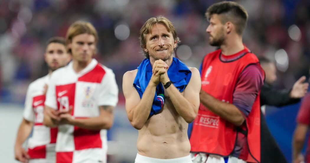 “Non ritirarti mai dal calcio”: Luka Modric apprezza le parole del giornalista italiano e risponde in modo inaspettato